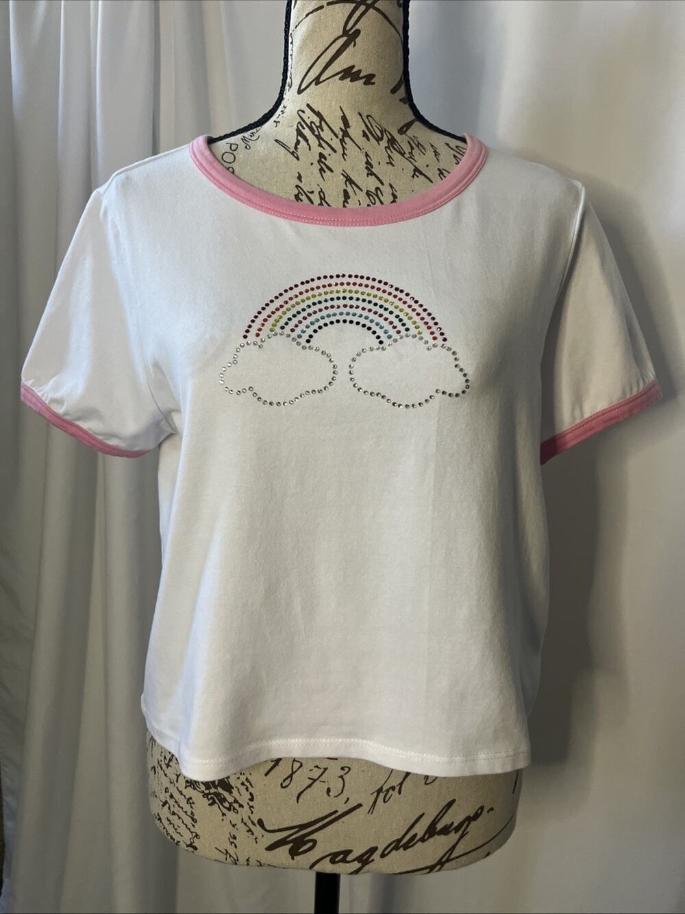 Hot Topic Rhinestone Rainbow Clouds Short Sleeve Tee Juniors XL